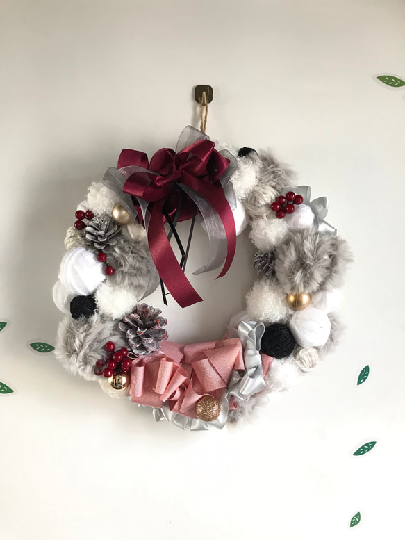 クリスマスリース 毛糸とリボン装飾