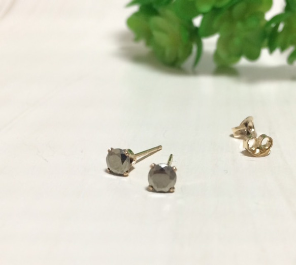 14kgf☆プチjewelピアス・パイライト 4枚目の画像