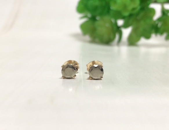 14kgf☆プチjewelピアス・パイライト 1枚目の画像