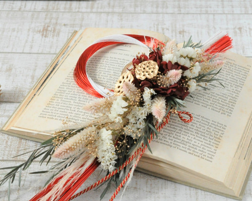 紅白梅とピオニーのお正月飾り しめ縄飾り しめ飾り お正月飾り 紅白梅とピオニーのお正月飾り しめ縄飾り しめ飾り お正月飾り