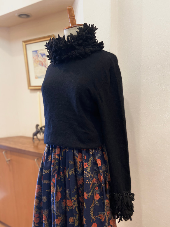 着物リメイク　未使用の染め紬　花模様　和風ボタニカル　スカート（裏地付き）　 3枚目の画像