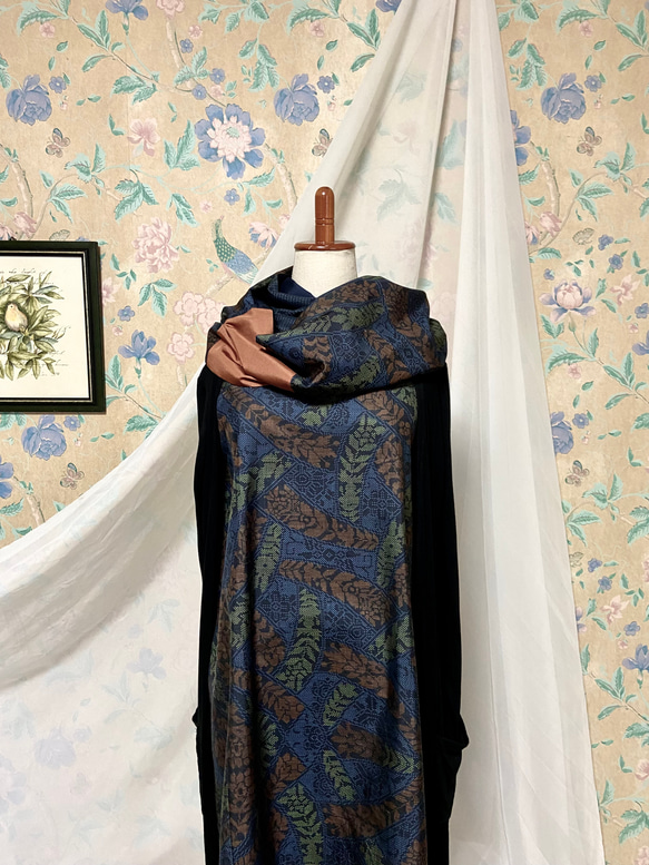 2020初売り　絹の衣装袋付き　着物リメイク　7マルキ大島紬　巾広スヌード　ハンドメイド 2枚目の画像