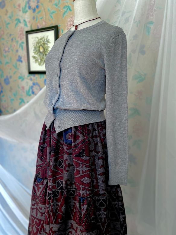 着物リメイク　大島紬　大人かわいい　ダークな赤　ギャザースカート裏地付きハンドメイド 2枚目の画像
