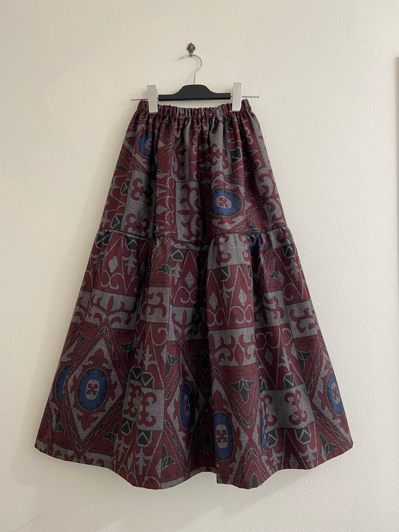 着物リメイク　大島紬　大人かわいい　ダークな赤　ギャザースカート裏地付きハンドメイド 3枚目の画像