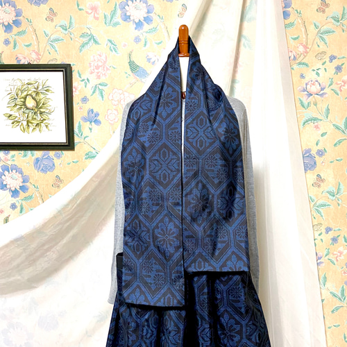 正絹 振袖MIX 花刺繍黒絞り 着物リメイクスカート 金刺繍×菊×墨黒】黒留袖オーバースカート｜着物リメイクGeGe