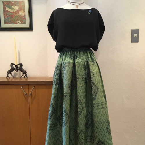 マスカットグリーンのアンティーク銘仙＊タックギャザースカート＊着物  