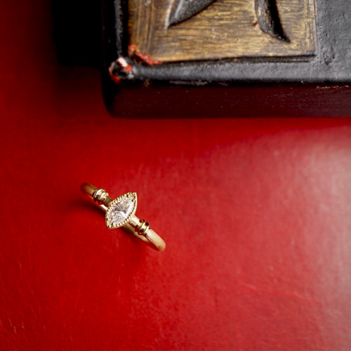 セール マーキスカット アンティークリング K18ダイヤモンドリング