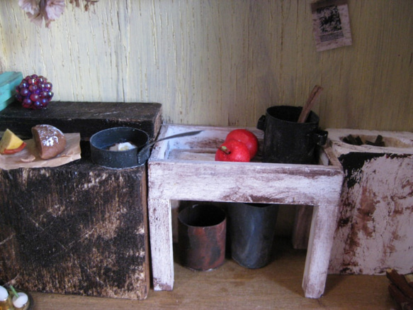 木の箱・ファンダジー ミニチュア「田舎のキッチン」 3枚目の画像