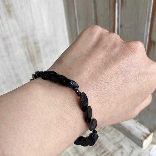 黒珊瑚ブレスレット.軽量.〜ブラックを効かせて〜 ブレスレット