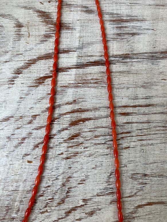 赤珊瑚ネックレス.明るめの赤色.ロングなネックレス 8枚目の画像