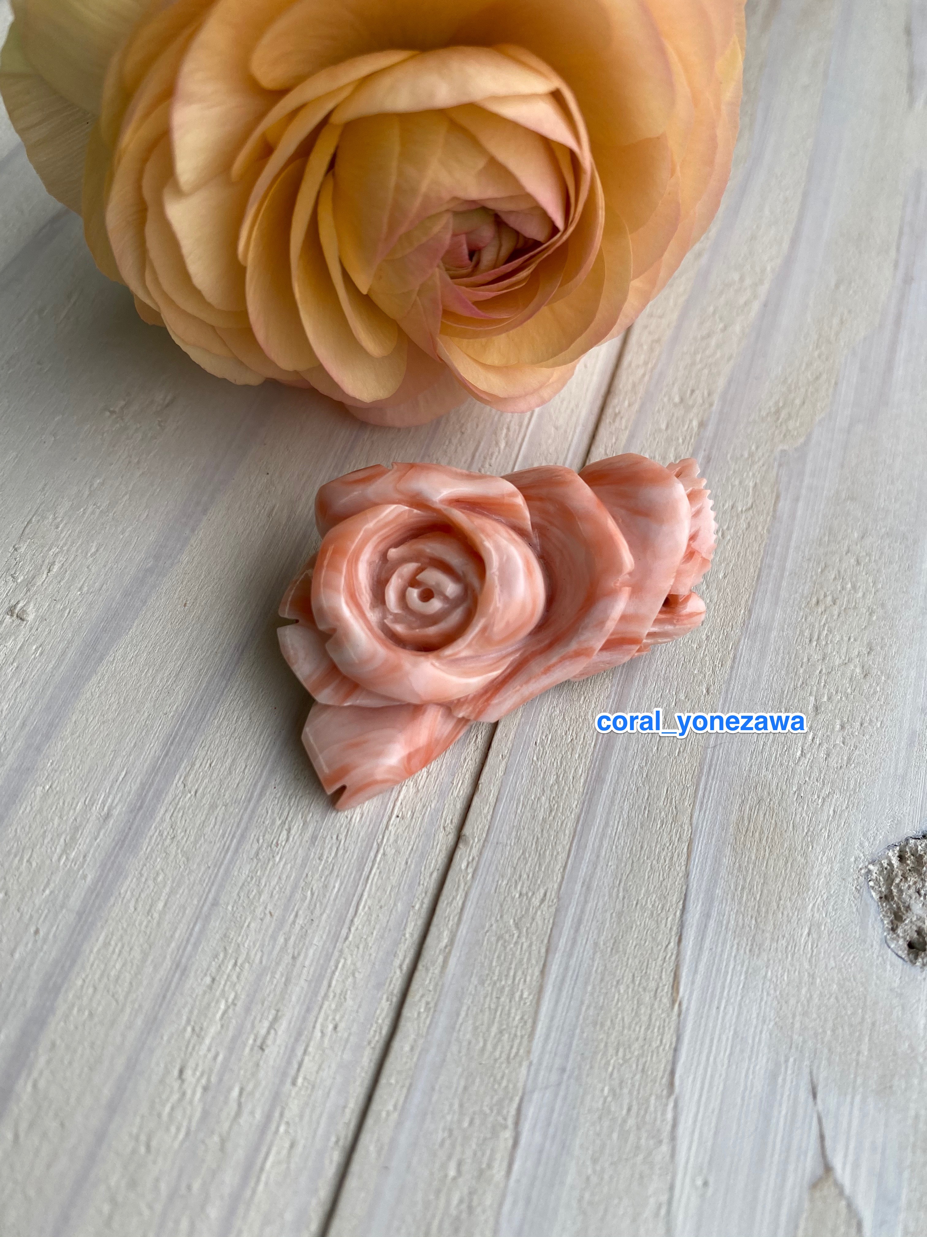 令和3年春【珊瑚花彫刻】ブローチ均一出品企画.バラ.3.11