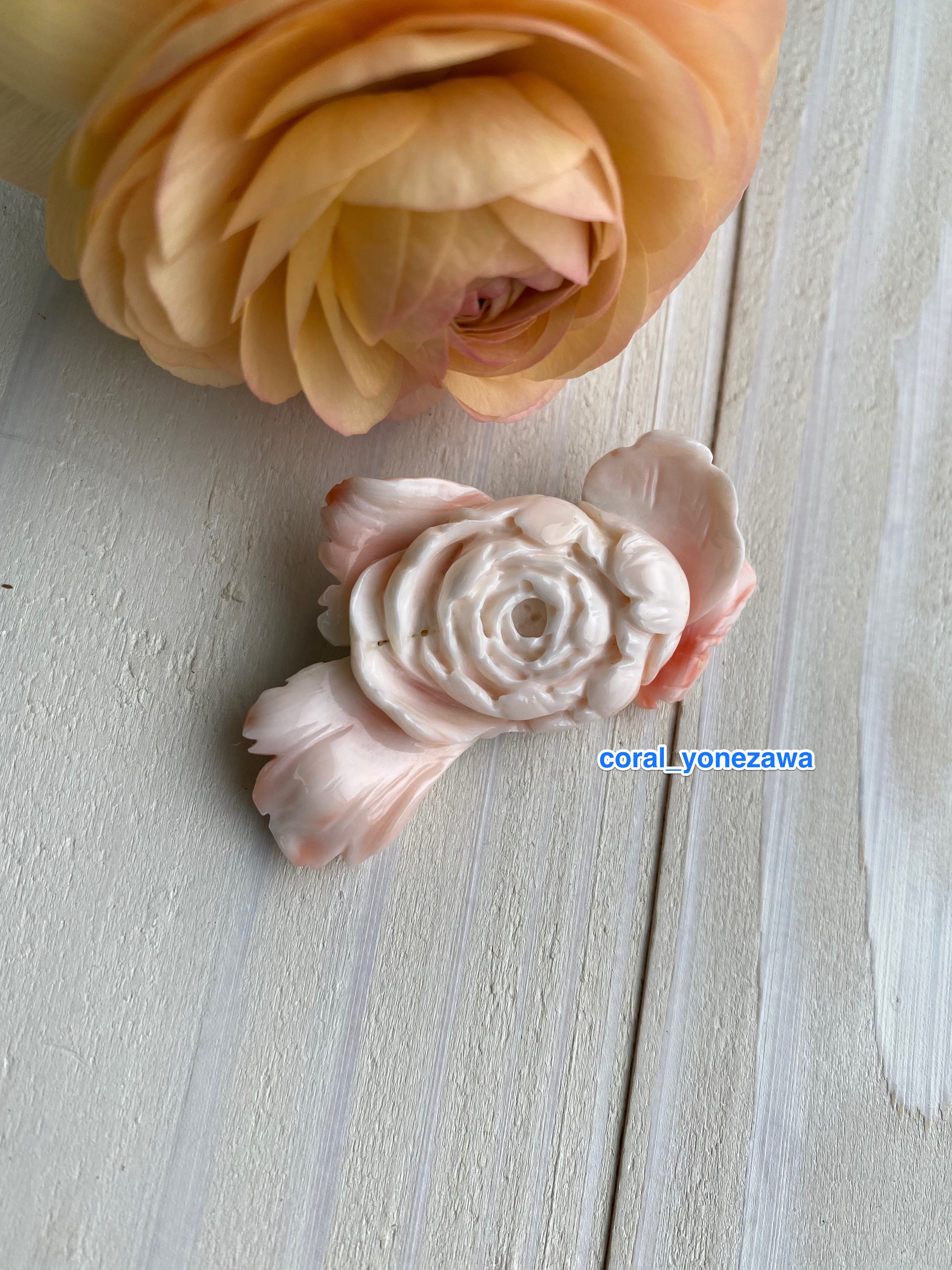 令和3年春【珊瑚花彫刻】ブローチ均一出品企画.牡丹.3.11
