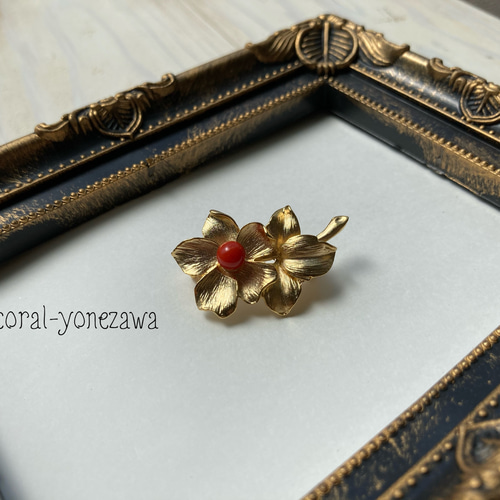 赤サンゴブローチ.ゴールドフラワー4.27 ブローチ Mindchiechie
