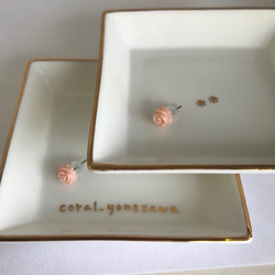 roseなチタンピアス「coral」 1枚目の画像