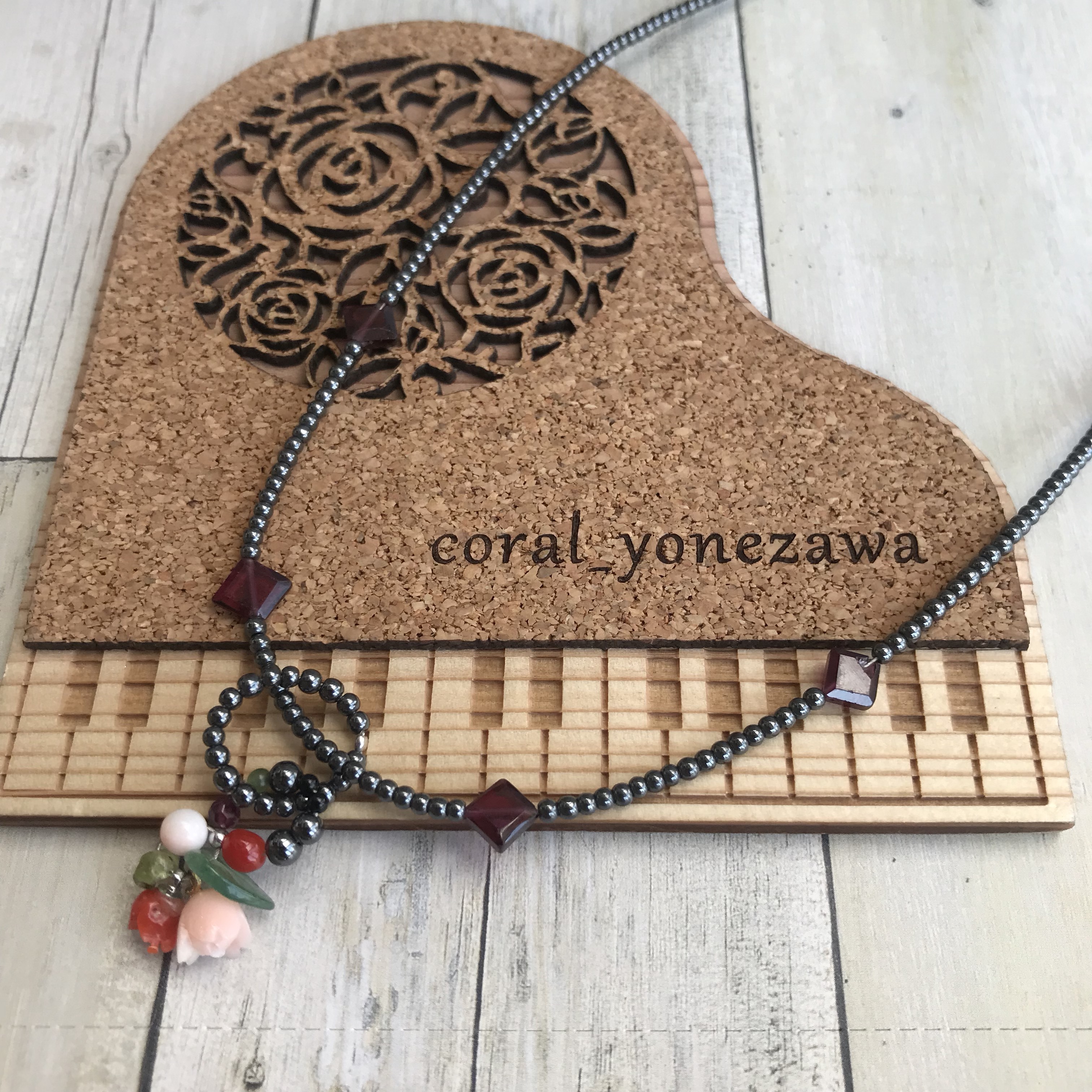 取り外しok!!珊瑚&天然石ネックレス