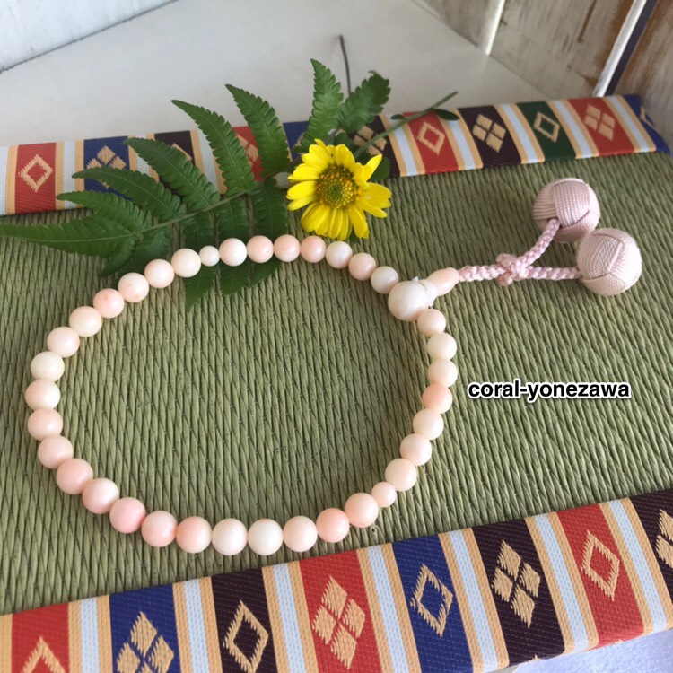 うすピンク珊瑚.片手お念珠【乙女色】 24,750円