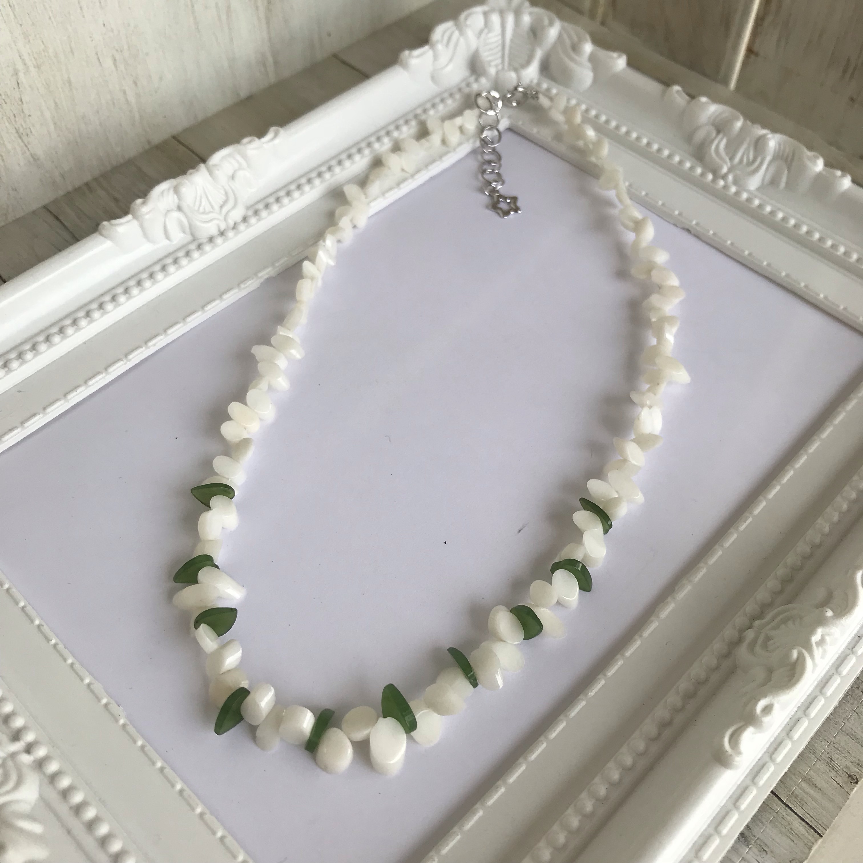 ホワイトcoralネックレス