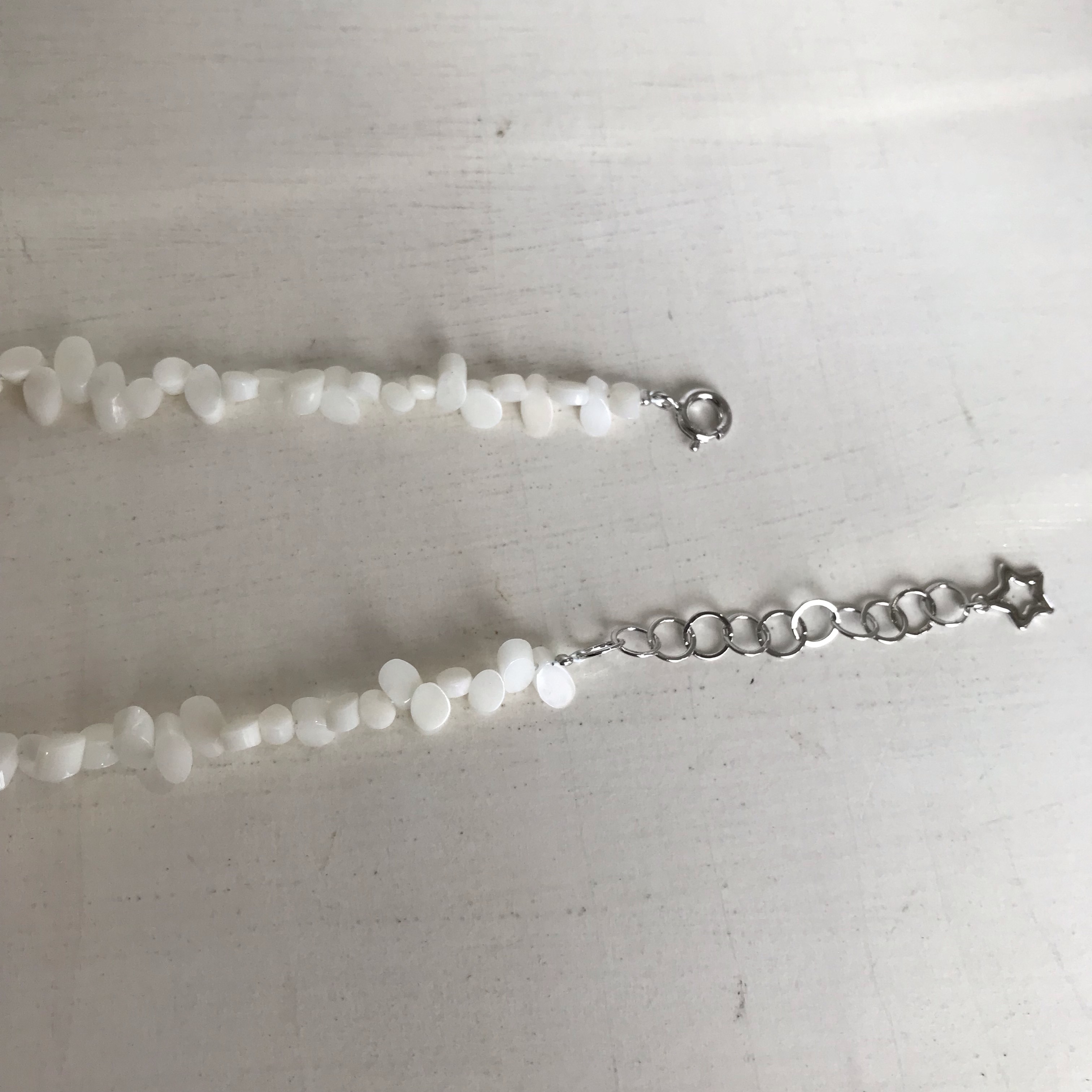 ホワイトcoralネックレス