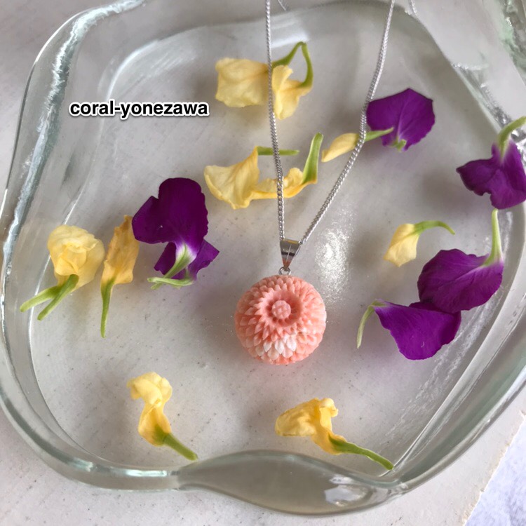 珊瑚彫刻ペンダント〜【いとをかし】〜 k14ＷG