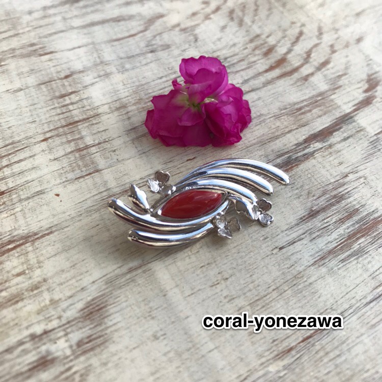 アウトレット品.赤珊瑚ブローチ