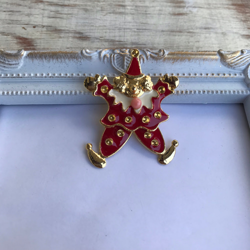 ピエロ　珊瑚ブローチ 0_eab2160fe1bc749632f389554bce