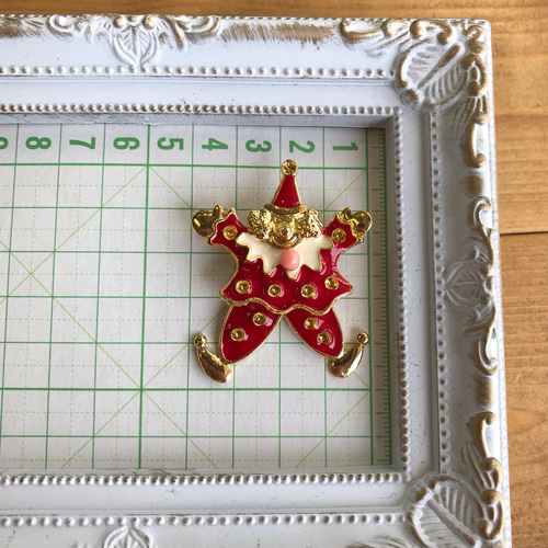 あかピエロ.珊瑚ブローチ ブローチ Mindchiechie 通販 7200603