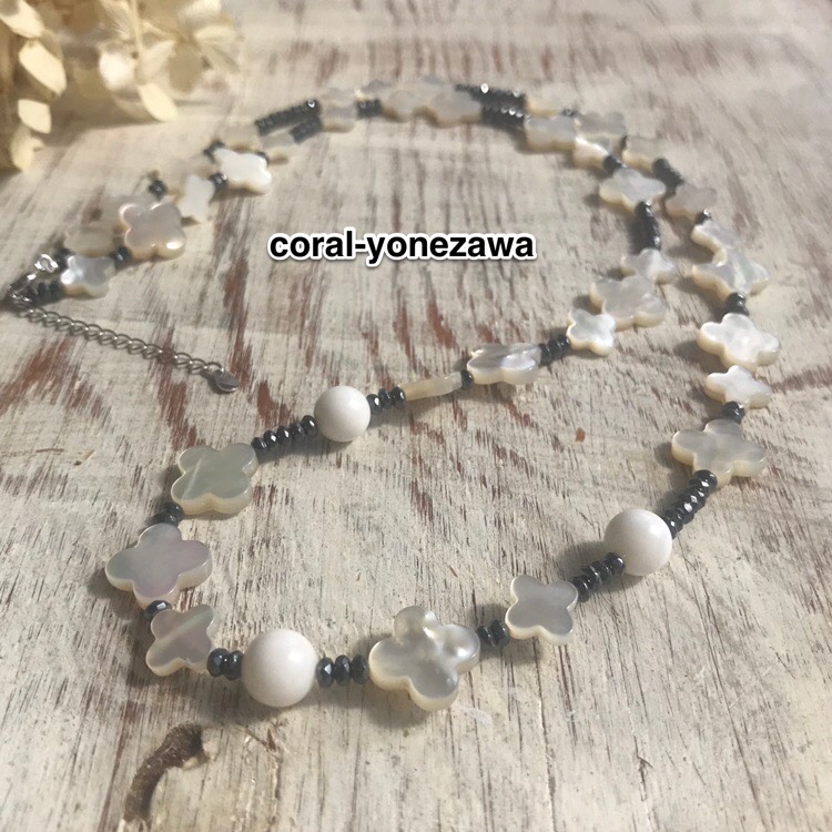 夏仕様なネックレス☆サンゴ.ヘマタイト.蝶貝☆シルバー