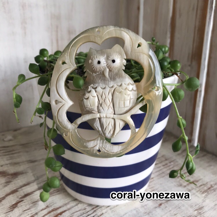 水牛ブローチ.フクロウ.大きめサイズ.