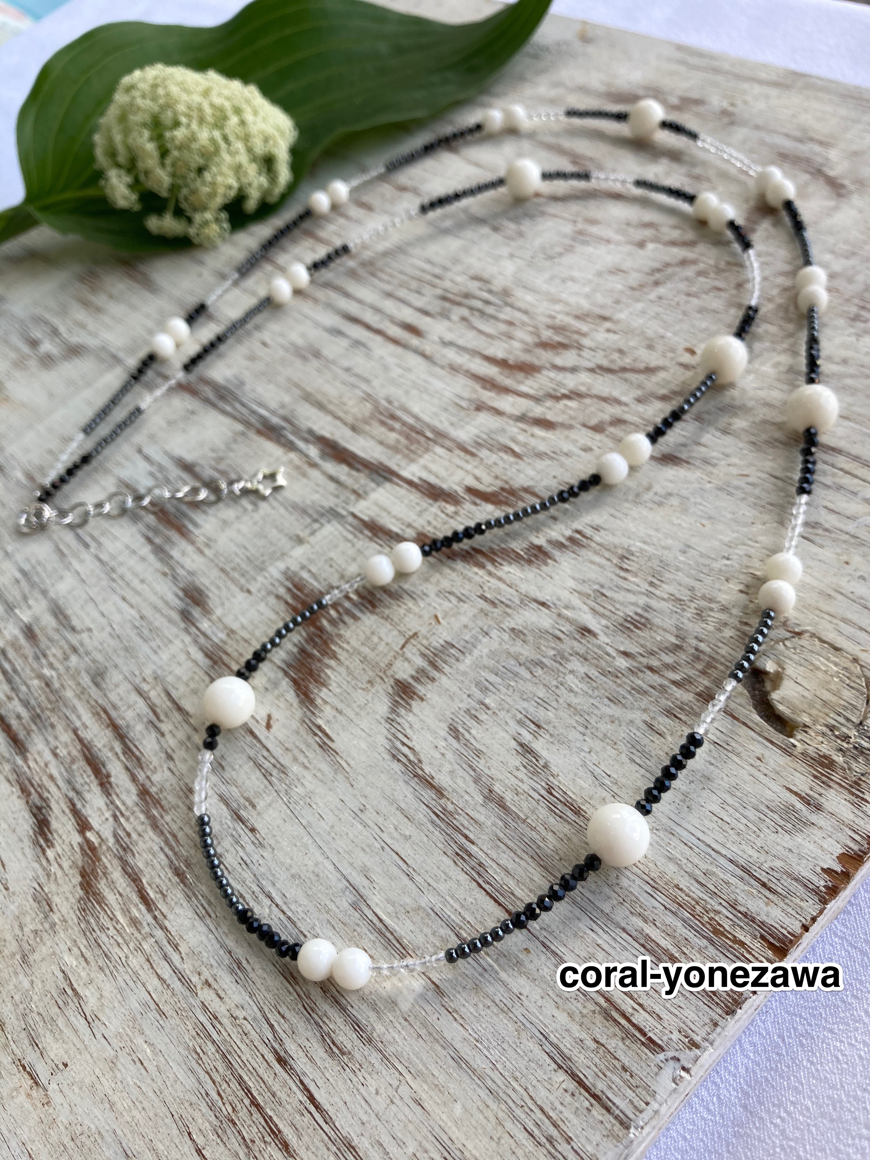 夏のSALE品.白珊瑚ネックレス.シックな装い