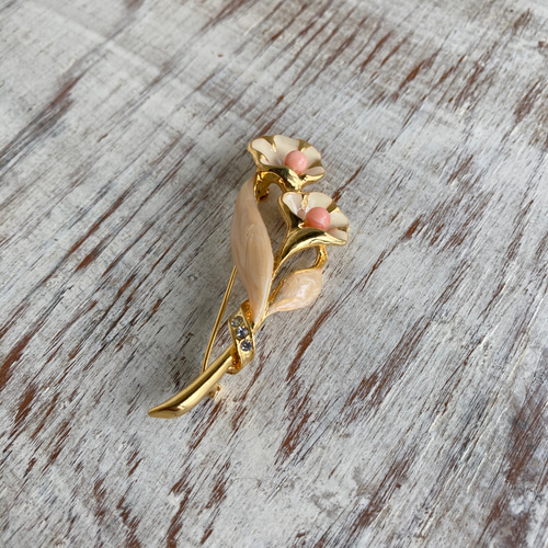 長期持ち越し品の珊瑚ブローチ ブローチ Mindchiechie 通販 9821954