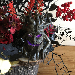 ”怪しく光るお化けツリーとカボチャのジャック"大人のハロウィンインテリア『ハロウィン2020』 8枚目の画像