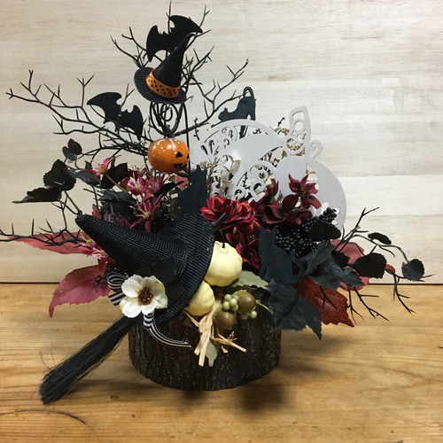 魔女の森の黒猫達とゆらゆら揺れるカボチャのジャック'' 大人の