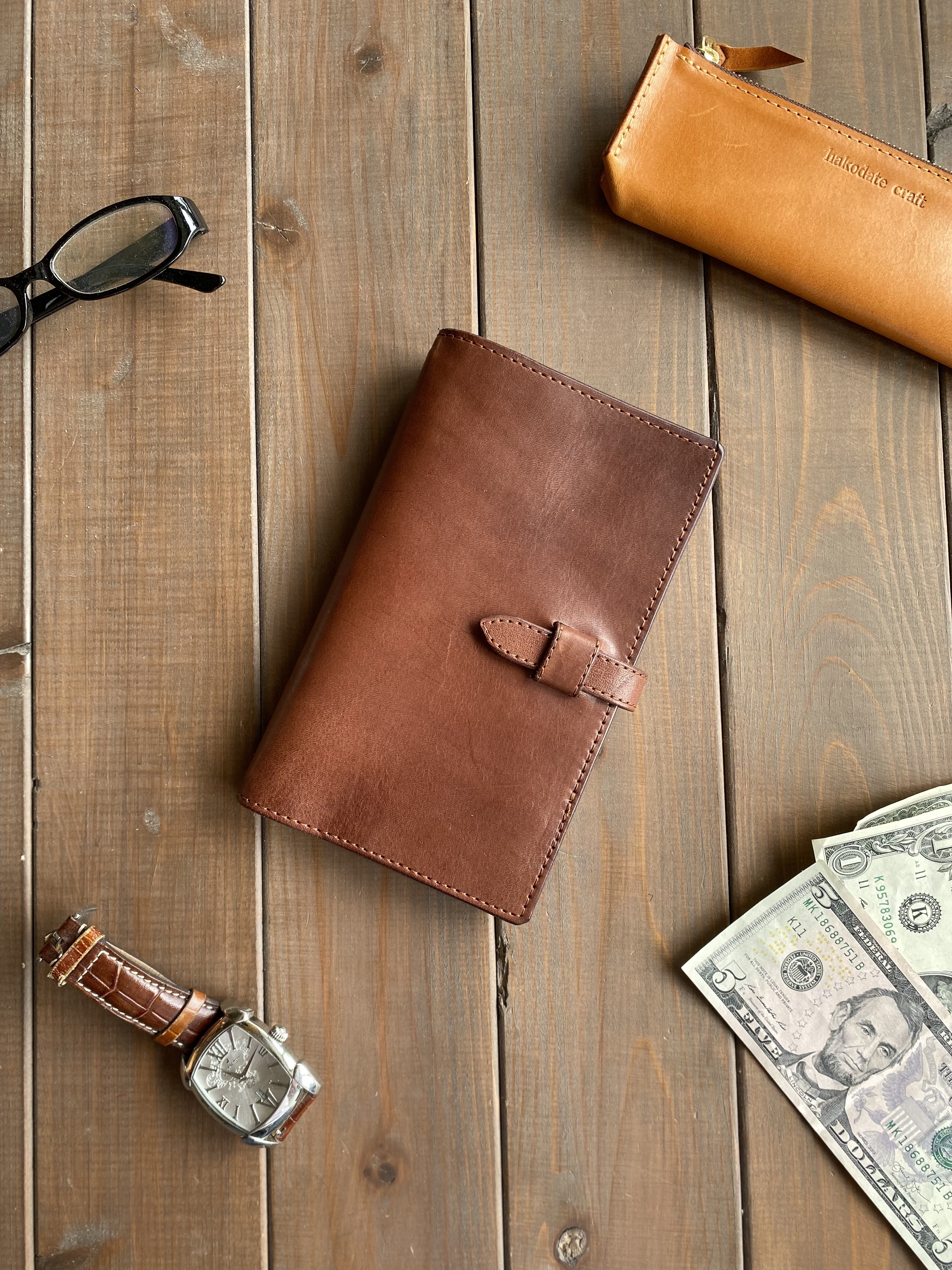 プレゼントにもぴったりな自分の好みに色が変更出来るバイブル手帳