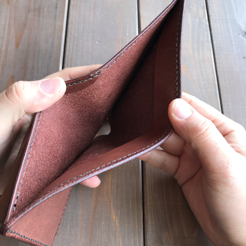 国産レザーを使用した焦茶の二つ折り財布 二つ折り財布 HAKODATE CRAFT