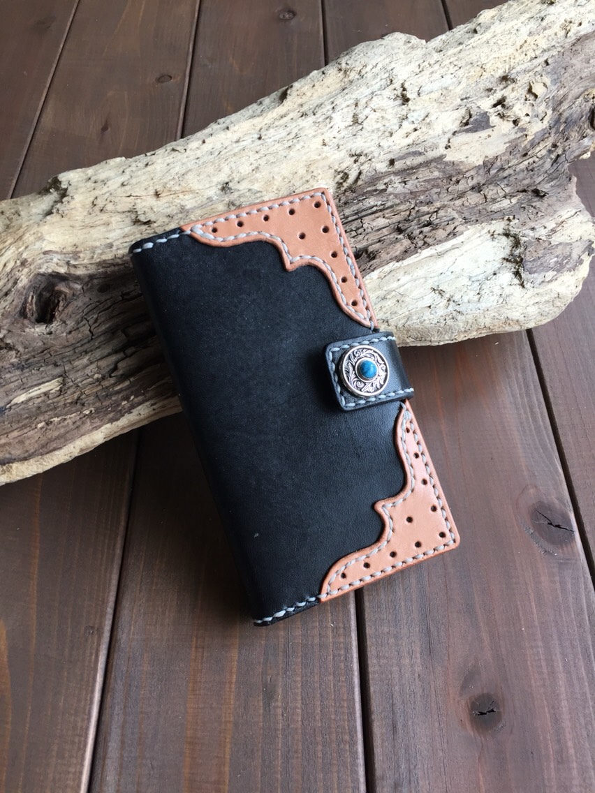 iPhone 携帯カバー  黒色