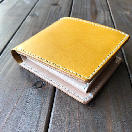 イタリアンレザーを使用した黄色と無地の二つ折り財布 二つ折り財布  