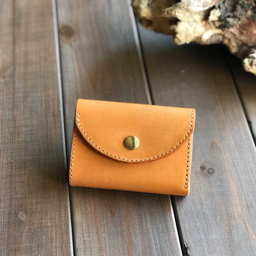 アメリカンオイルレザーを使用したキャメル色の三つ折り財布 三