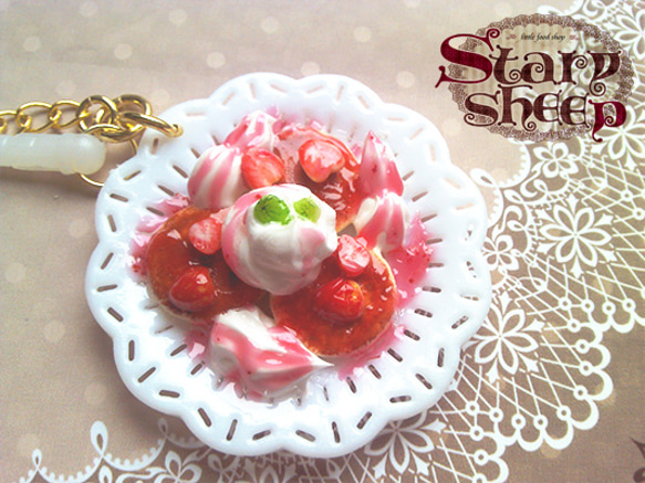 スマホピアス・ストロベリーホイップパンケーキ 2枚目の画像
