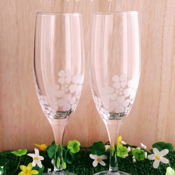 Clover design with name☘Champagne pair glass(お名前入りクローバシャンパンペ 2枚目の画像