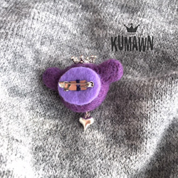 王冠 クマ「kumawn/クマウン」もふもふ 羊毛フエルト ブローチ・purple・ハート 4枚目の画像