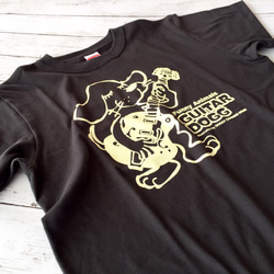 『guitar dogg/ギターケン』Tシャツ・2カラー展開/スモークブラックorオートミール・ギター・犬・ビーグル 4枚目の画像
