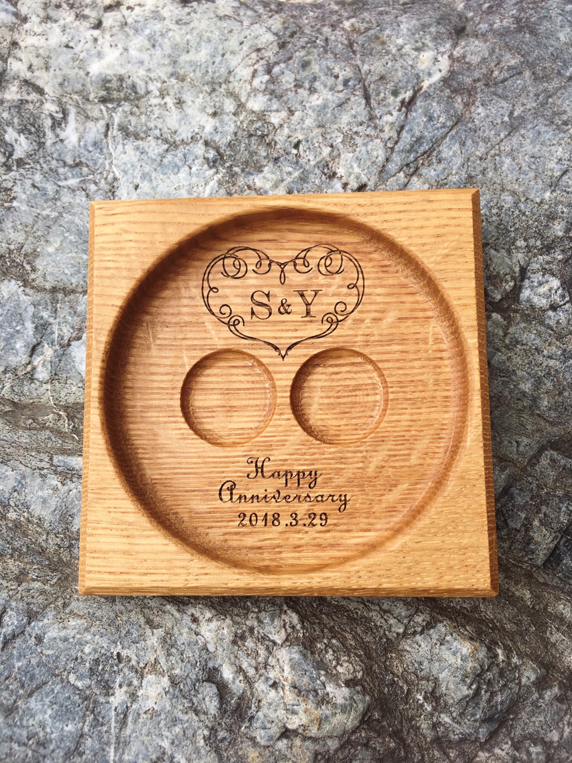 【イニシャル彫刻】木製リングピロー 結婚式 結婚記念日 5,083円