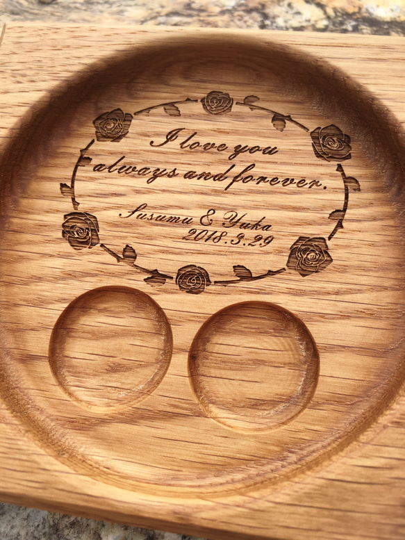 【フォントが選べる】木製リングピロー 結婚式 結婚記念日 2枚目の画像