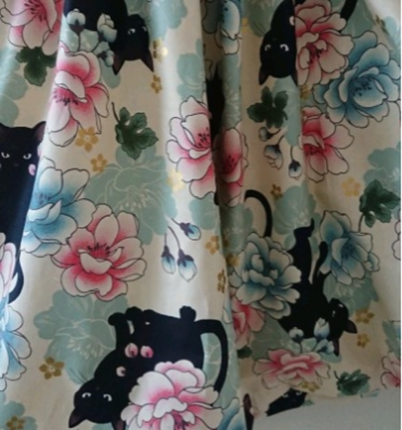 レトロモダン 黒猫と牡丹 コットン ロングスカート 2枚目の画像