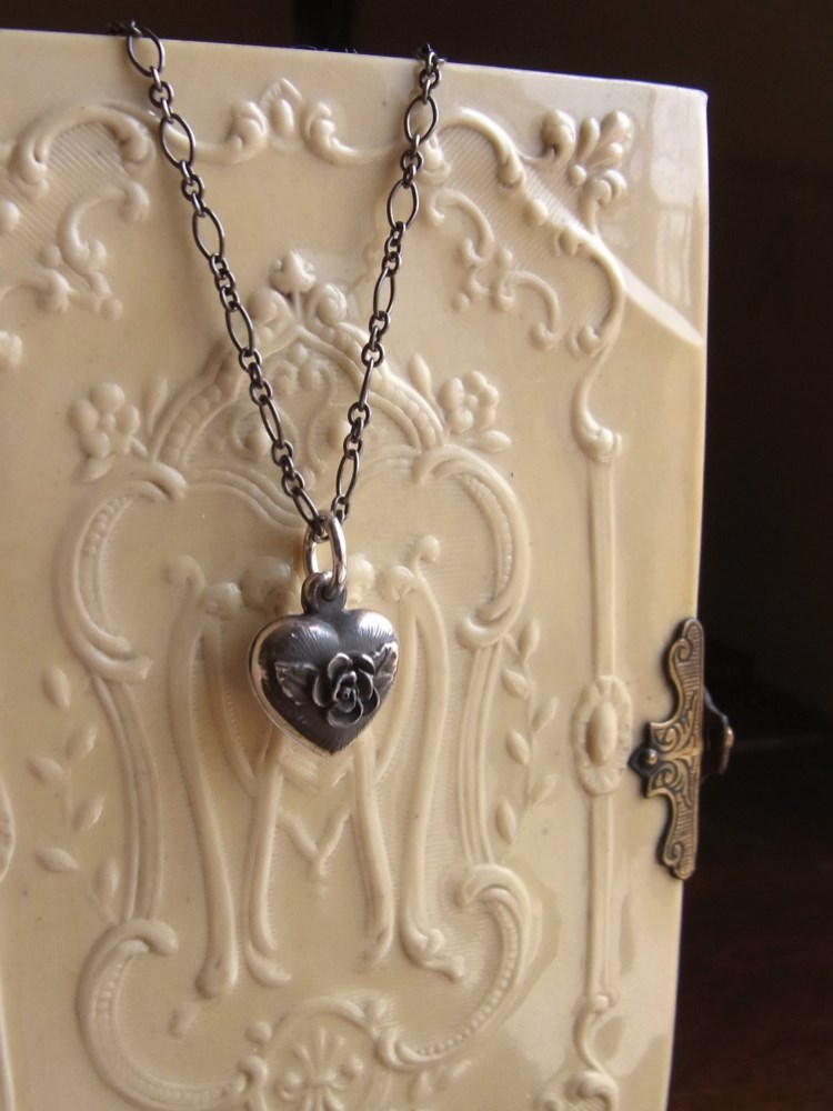 ダブルハートのネックレス