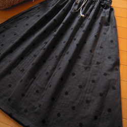シンプルギャザースカート　フリーサイズ　ブラックドット　RickRack 1枚目の画像