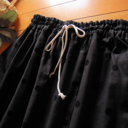 シンプルギャザースカート　フリーサイズ　ブラックドット　RickRack 2枚目の画像