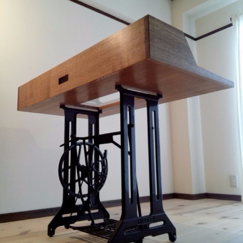 ミシン台リメイクデスク ufw-D001 机・デスク ulue furniture works