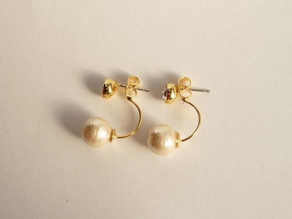 2way swarovski cotton pearl pierce 2枚目の画像