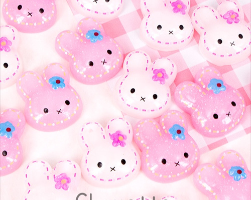 ハンドメイド☆キッズリボン☆ピンク☆きらきら揺れるビジュー付き☆な